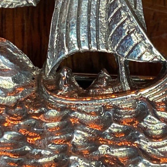 Norskt Monster Vintage Fisherman Silver Brooch - Picture 5 of 16